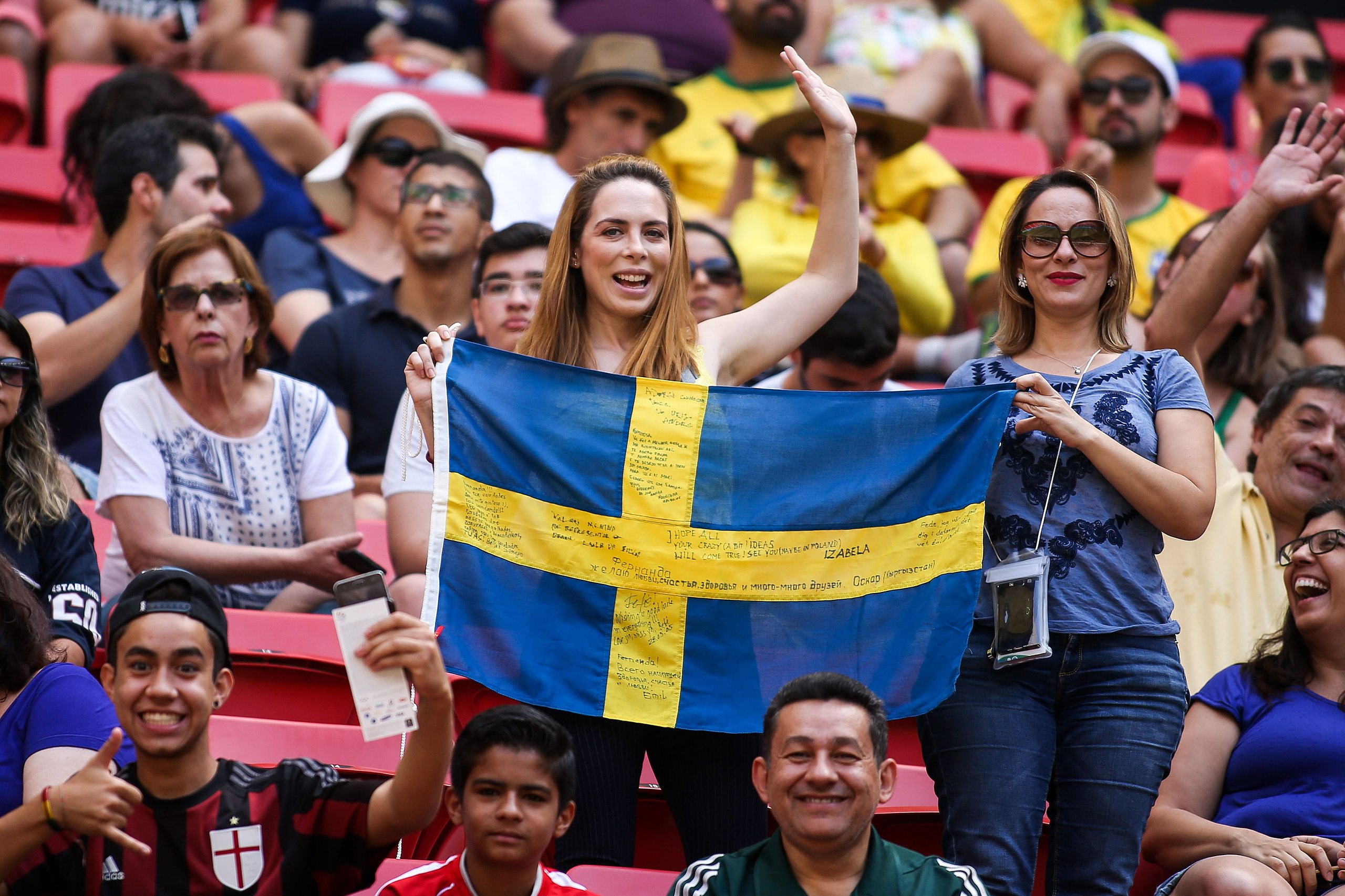 Crowd shot of Olympic Games 2016 match between the women's teams of the United States - Sweden